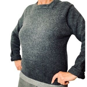 DKNY Gray 100% Lambswool Long Sleeve Sweater
